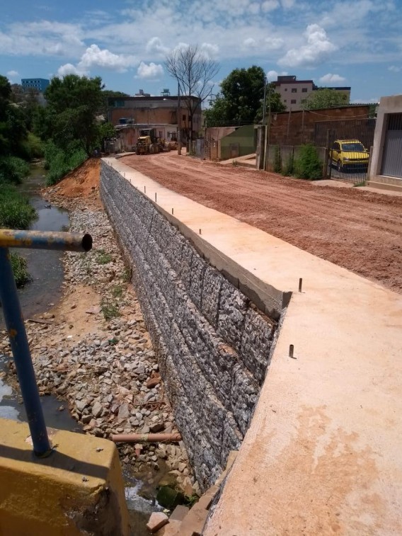 Muro de Gabião em Nova Serrana